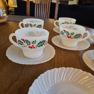 Termocrisa Milk Glass Christmas Holly & Berry Cup & Saucers